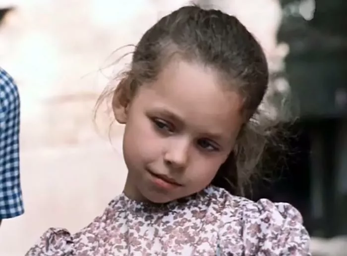 Юлия Космачева в фильме Третий в пятом ряду