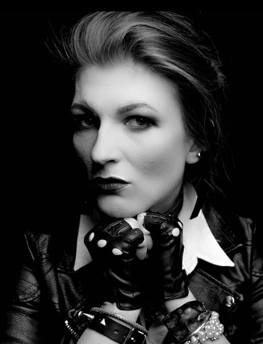 актриса Юлия Мандрико