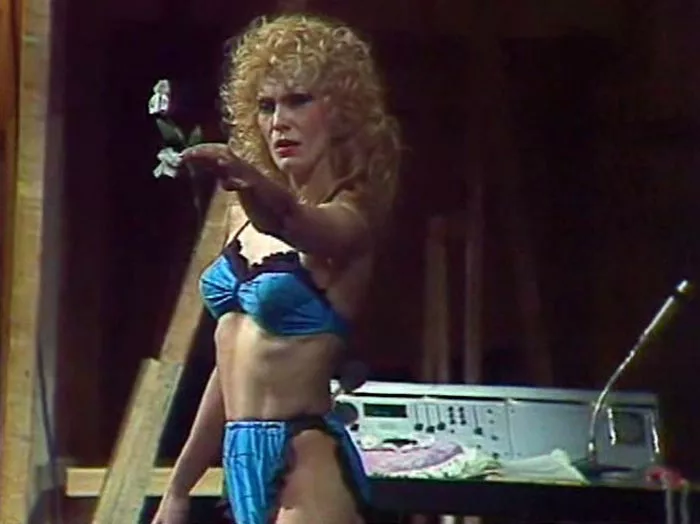 Юлия Нестранская в фильме-спектакле Театр