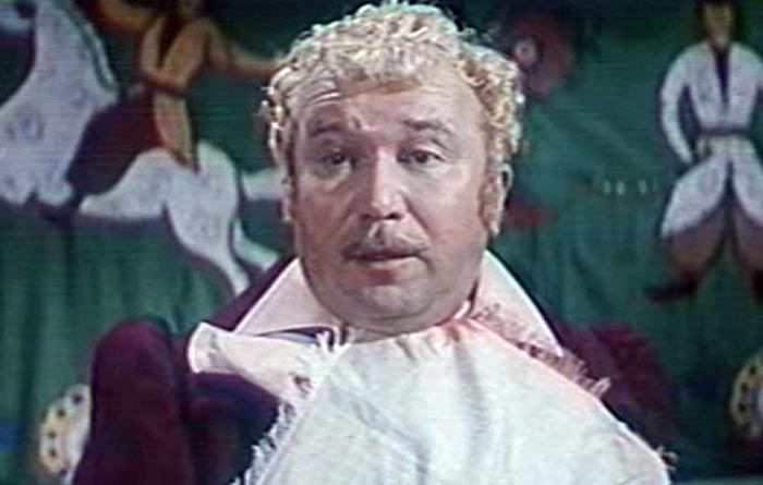 Юрий Медведев в фильме Шельменко-денщик