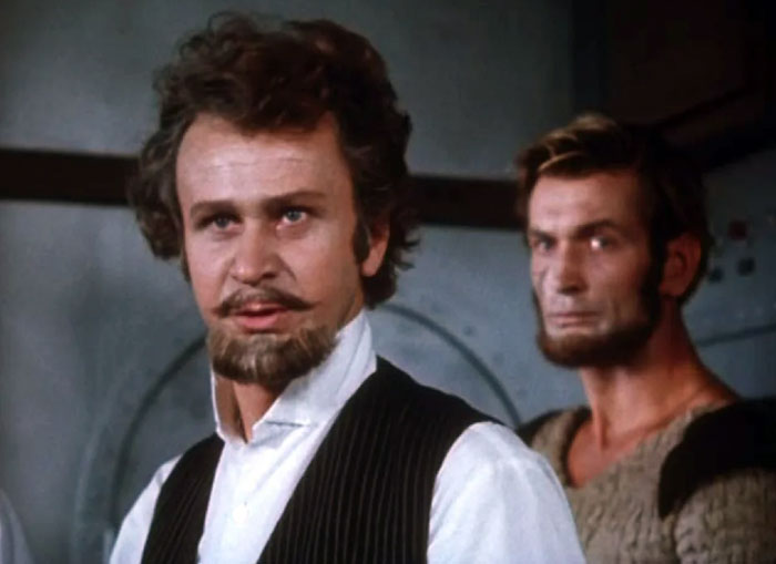 Юрий Родионов в роли профессора Аронакса в фильме Капитан Немо