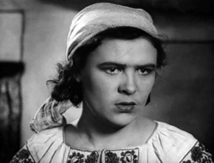 Зинаида Карпова в фильме Дочь Родины