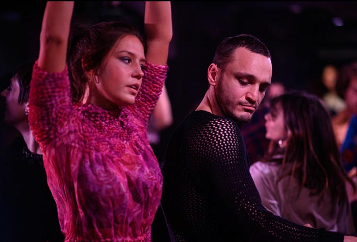 Адель Экзаркопулос в фильме Пассажи