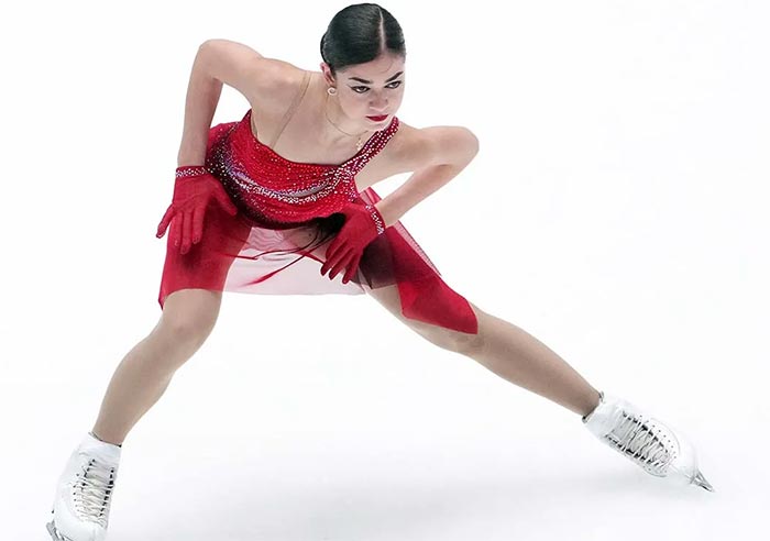 фигуристка Аделия Петросян