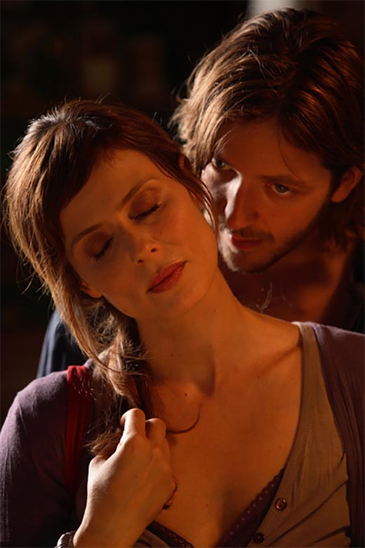 Айтана Санчес-Хихон в фильме Говори со мной о любви