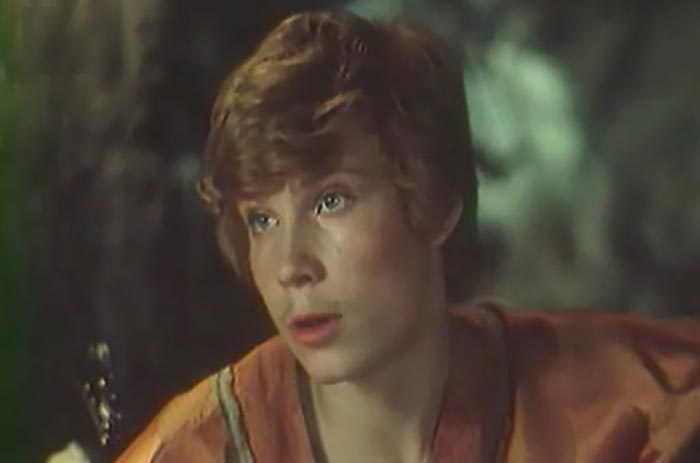 Алексей Круглов в фильме Рыжий, честный, влюблённый