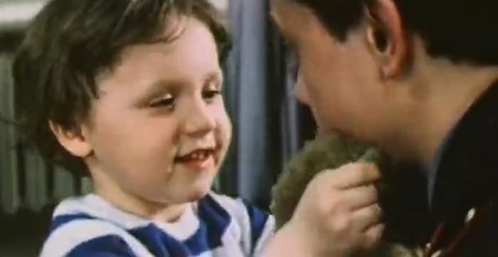 Артем Миронов в фильме Не хочу быть взрослым