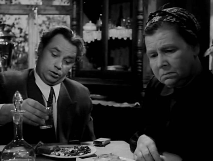 Борис Белоусов в фильме Человек родился