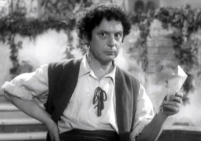 Михаил Иванов в фильме-спектакле Слуга двух господ