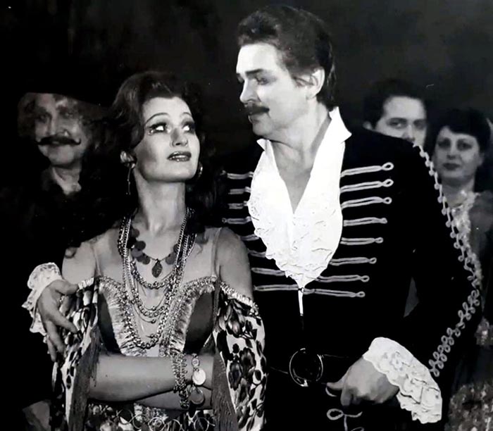 артистка оперетты Елена Соколова