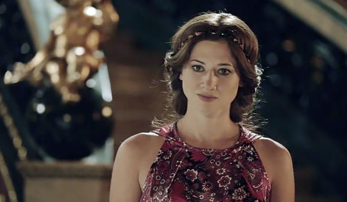 Алена Стебунова в сериале Курортный туман