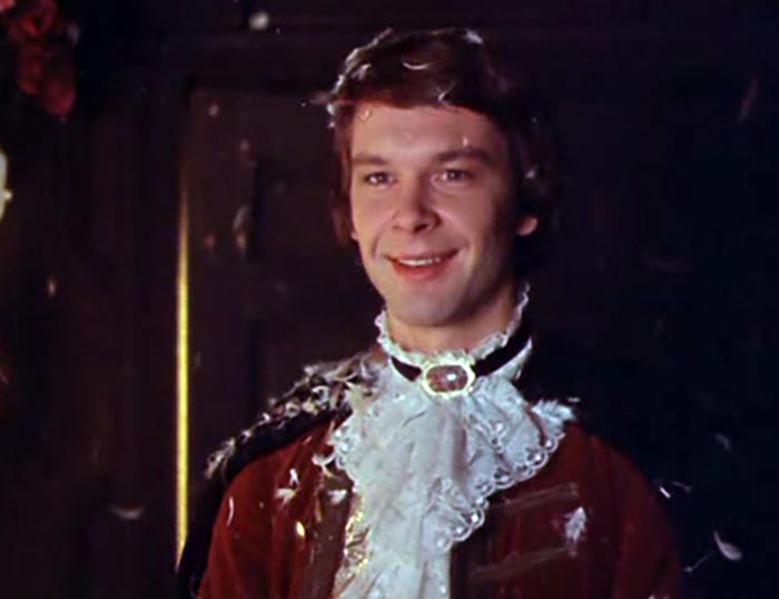 Александр Сафронов в фильме Дуэнья