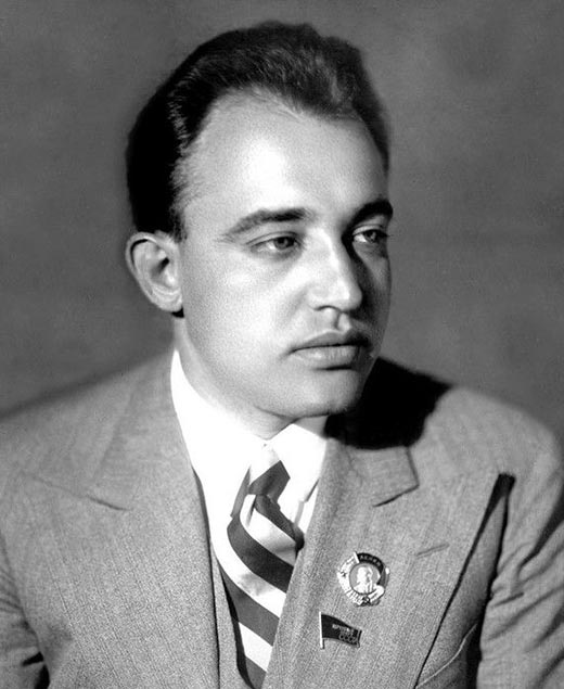 Александр Корнейчук в молодости