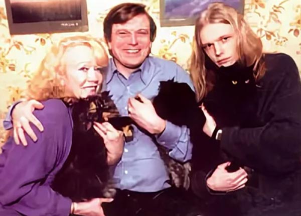 Александр Васильев с родителями