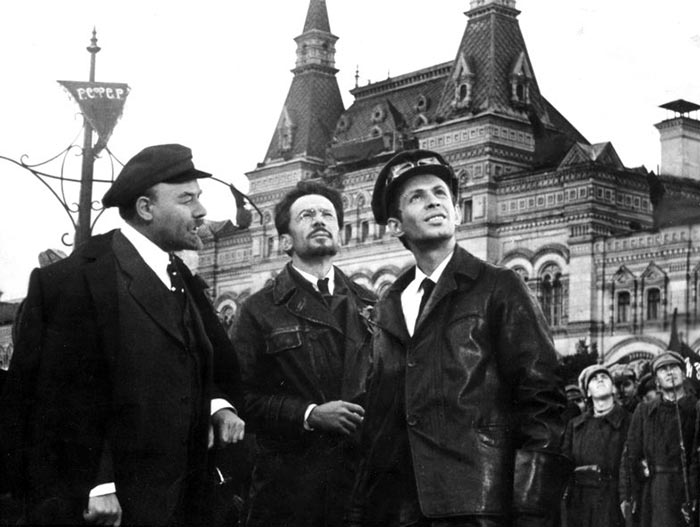 Александр Кутепов в фильме Красная площадь