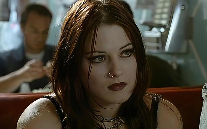 Александра Брекенридж в фильме Клан вампиров