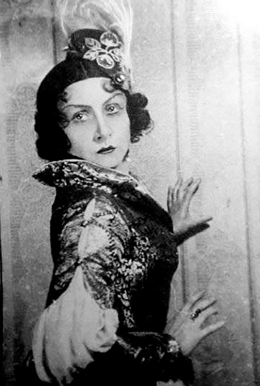 актриса Александра Перегонец 2