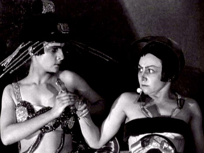 Александра Перегонец в фильме Аэлита