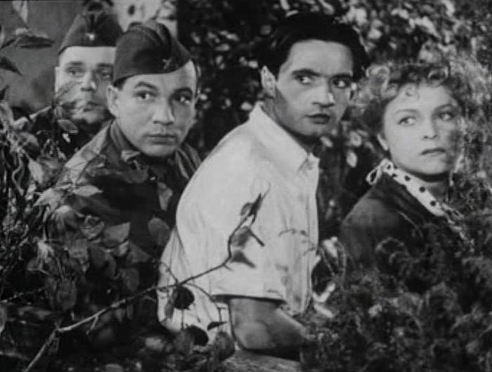 Алексей Долинин в фильме Сердца четырёх