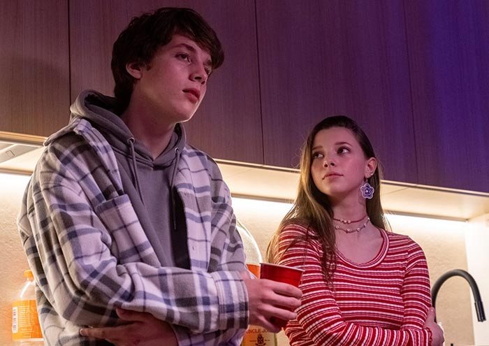 Алексей Онежен в сериале Первый раз