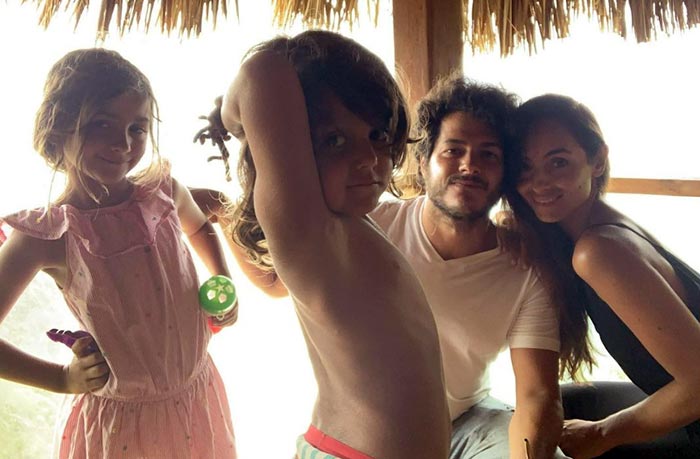 Альфонсо Досаль и Солана Азулай с детьми