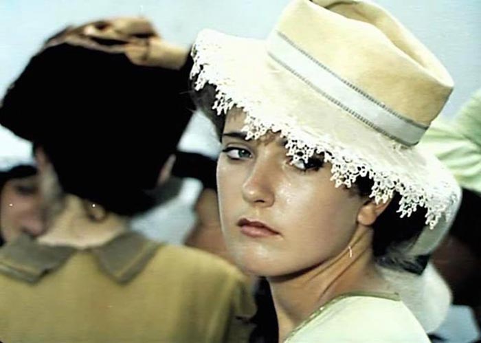 Алиса Завенягина в фильме Похождения графа Невзорова