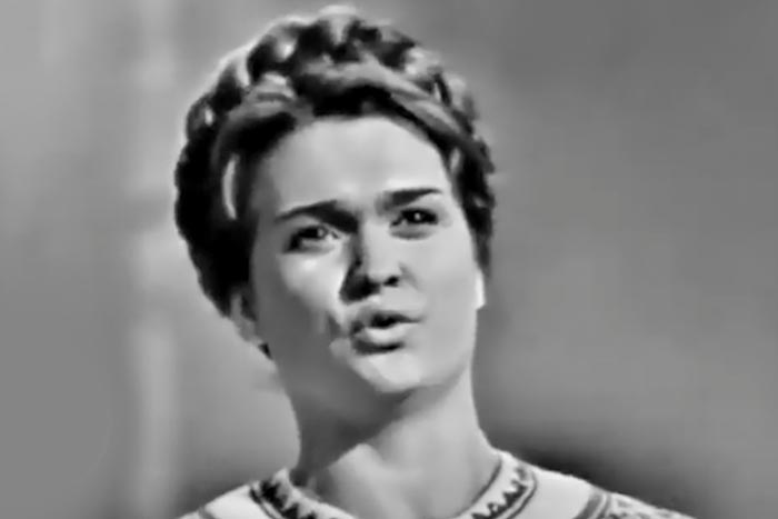 певица Алла Лаптева