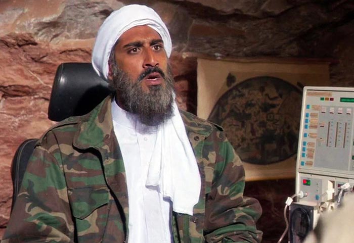 Амер Чадха-Патель в фильме Миссия Неадекватна