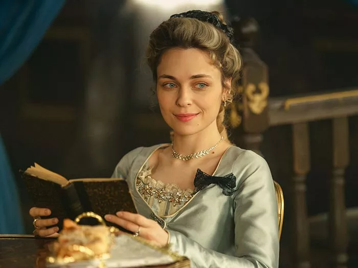 Анастасия Крылова в роли Елизаветы Алексеевны