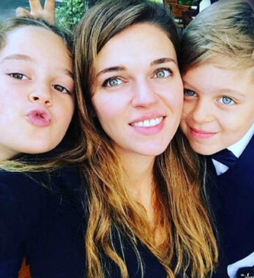 Анастасия Сорокина с детьми