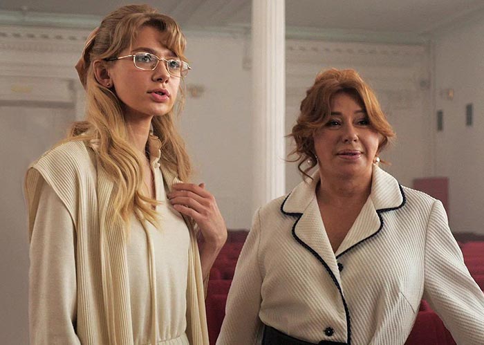 Анастасия Уколова в роли Алены Апиной