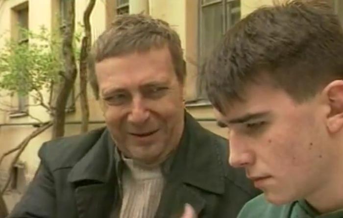 Анатолий Пустохин в сериале Улицы разбитых фонарей 1