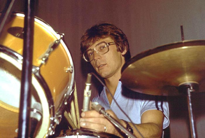 Барабанщик Анатолий Абрамов