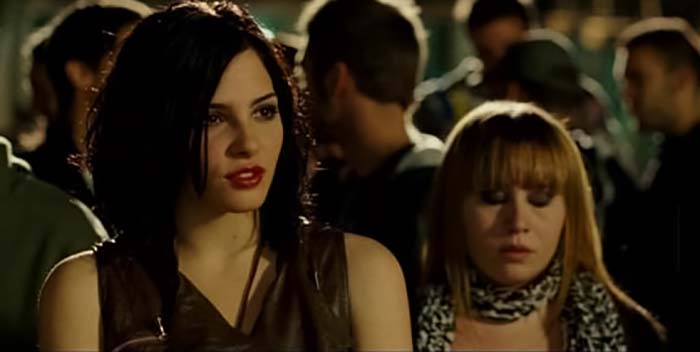 Андреа Дуро в фильме Три метра над уровнем неба