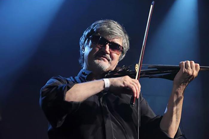 скрипач Андрей Суротдинов