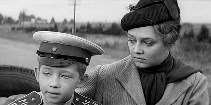 Андрей Громов и Алина Покровская в фильме Офицеры