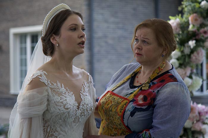 Анна Мельникова в сериале Праздник жизнь