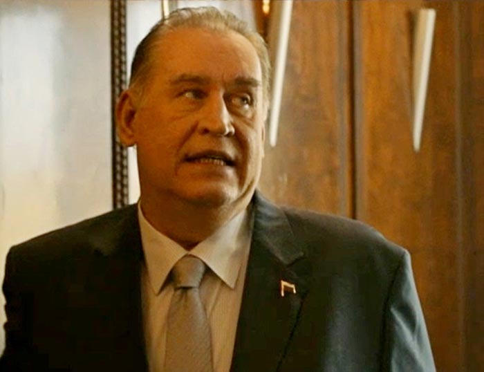 Анатолий Краснопивцев в сериале Стая