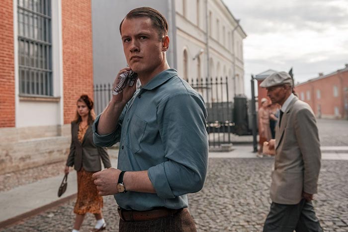 Антон Кутынов в сериале Берлинская жара