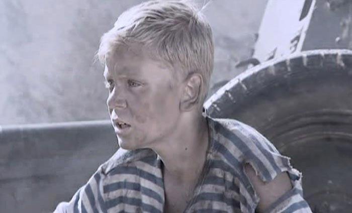 Антон Воловик в сериале Трое с площади Карронад