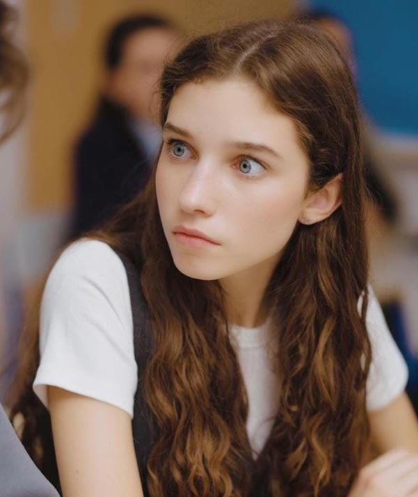 Арина Костюкова в сериале Учитель не в себе