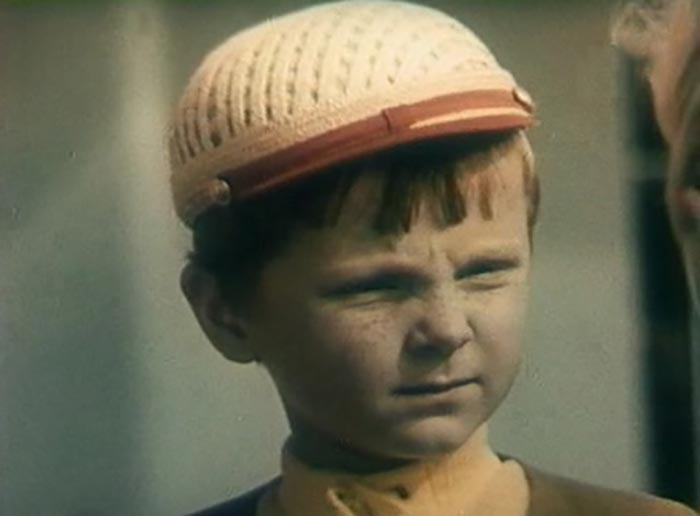 Аркадий Маркин в фильме Кыш и Двапортфеля