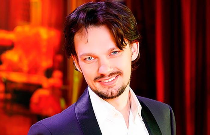 певец Павел Иванов