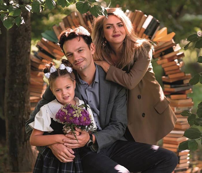 Павел Иванов и Яна Иванова с дочерью Вероникой