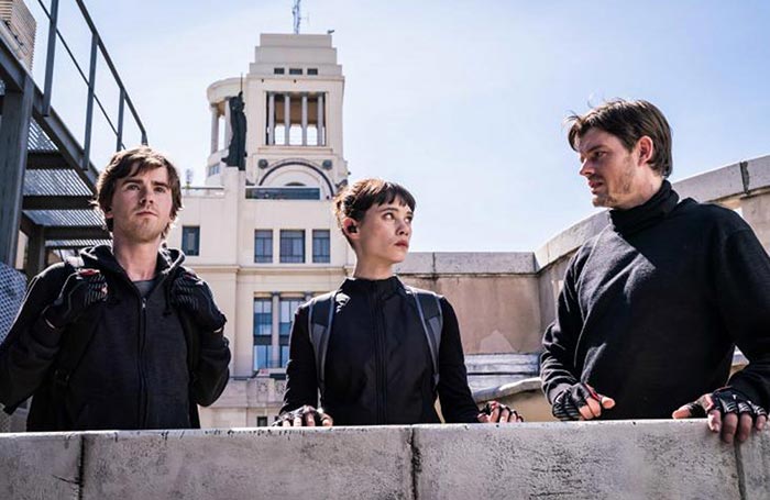 Астрид Бержес-Фрисби в фильме Гениальное ограбление