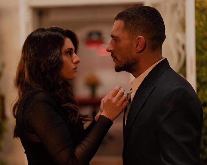 Асуде Калебек в сериале Спрячь меня