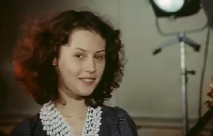 Аудинга Аукштикальните в фильме Богач, бедняк...