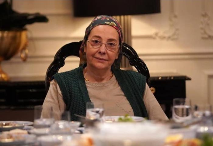 Айда Аксель в сериале Отец