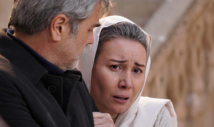 Айсун Метинер в сериале Ветреный