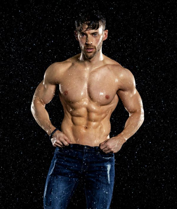 актер Кэмерон Лав